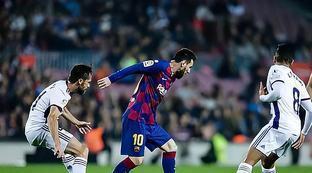 前锋伊万 前锋伊万